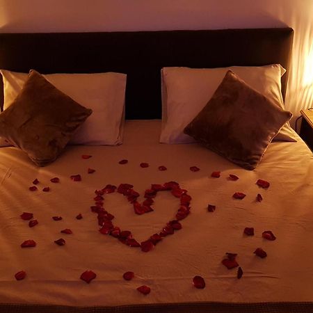 Love Room Jaccuzi Puisserguier 外观 照片