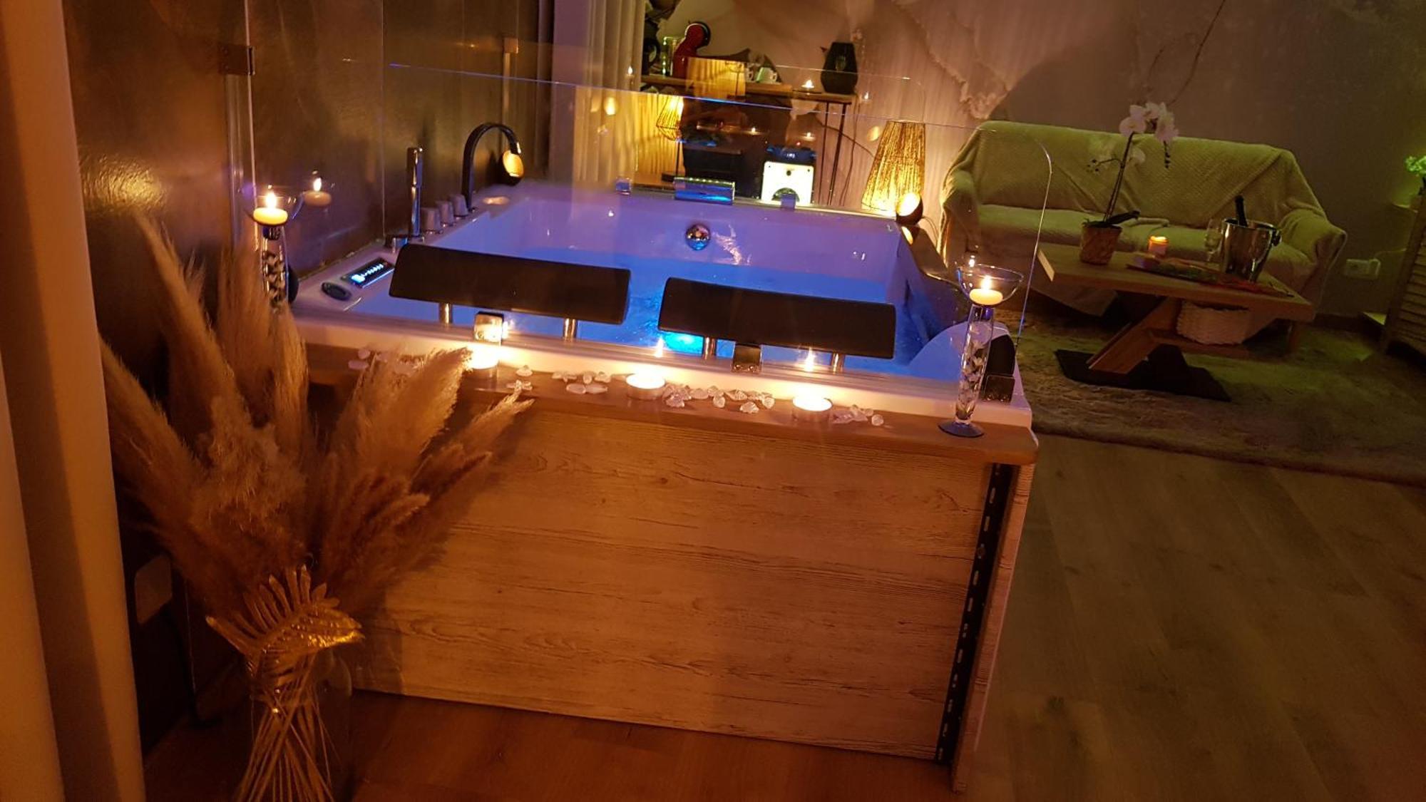 Love Room Jaccuzi Puisserguier 外观 照片