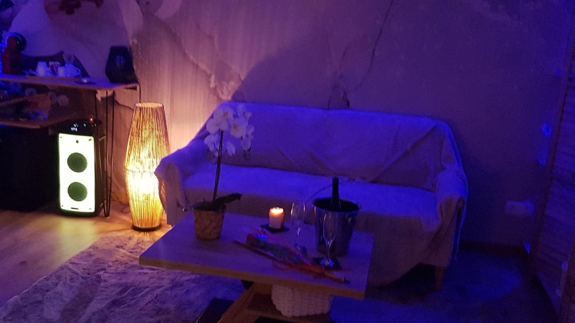 Love Room Jaccuzi Puisserguier 外观 照片
