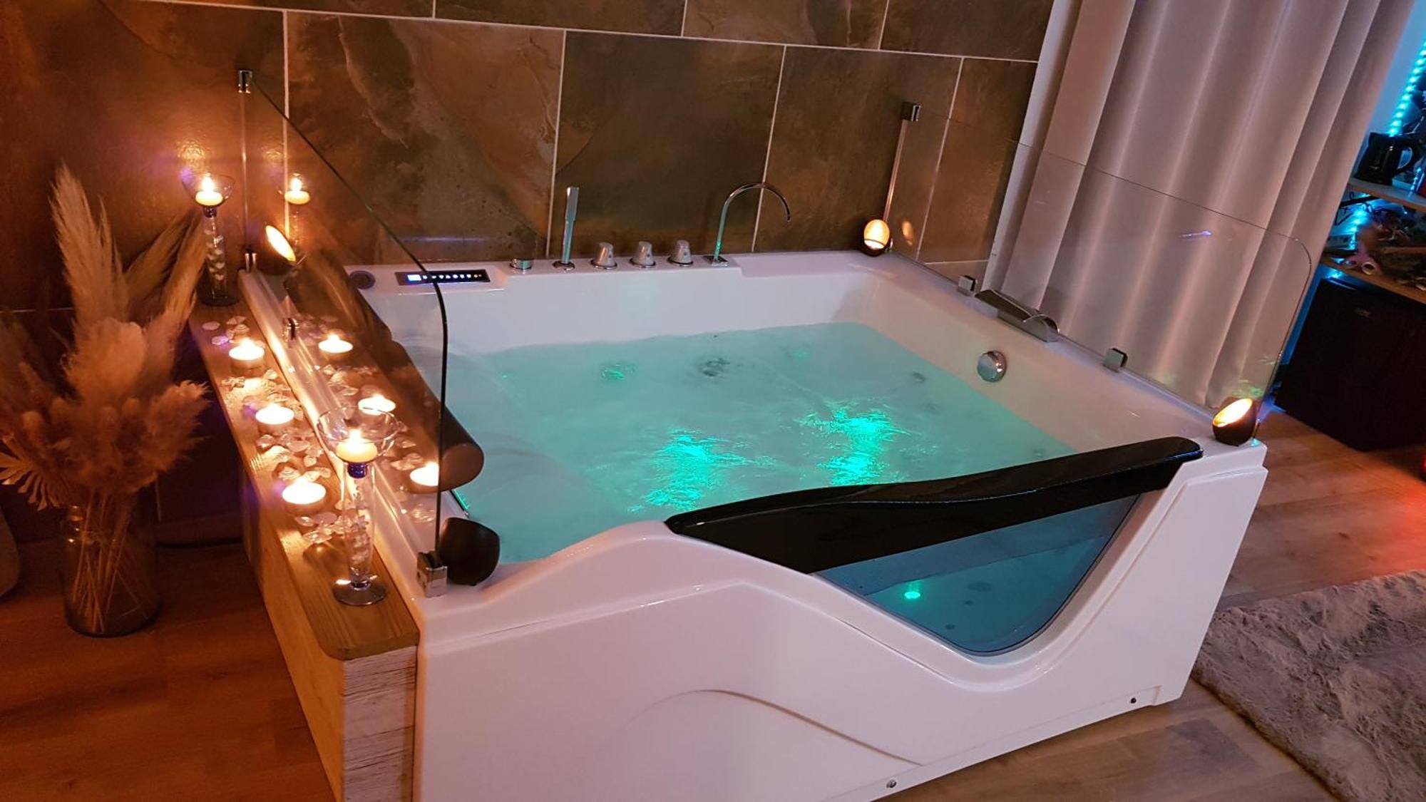 Love Room Jaccuzi Puisserguier 外观 照片